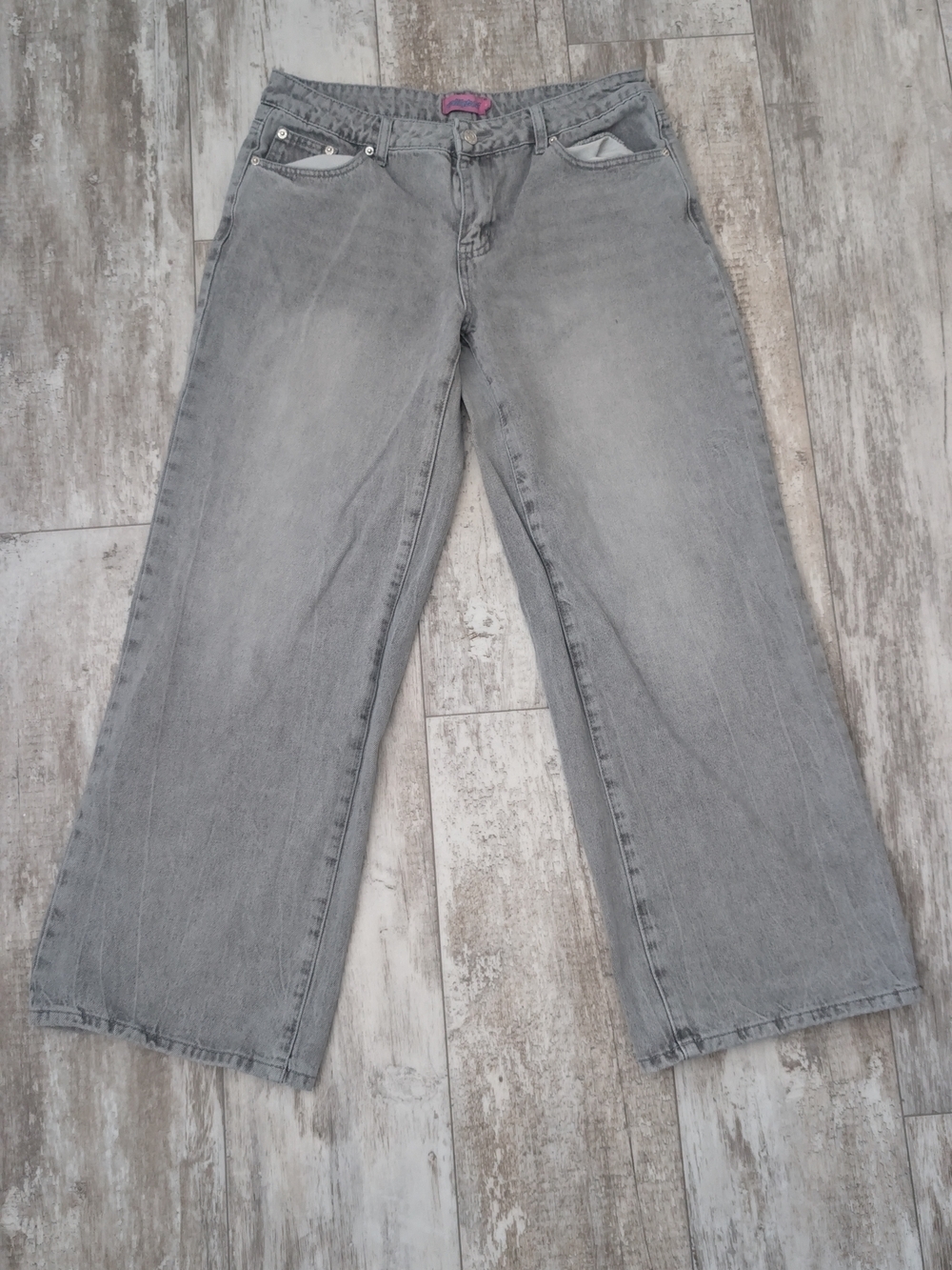 Edikted Light Gray Denim Jeans with Branded Care Tag